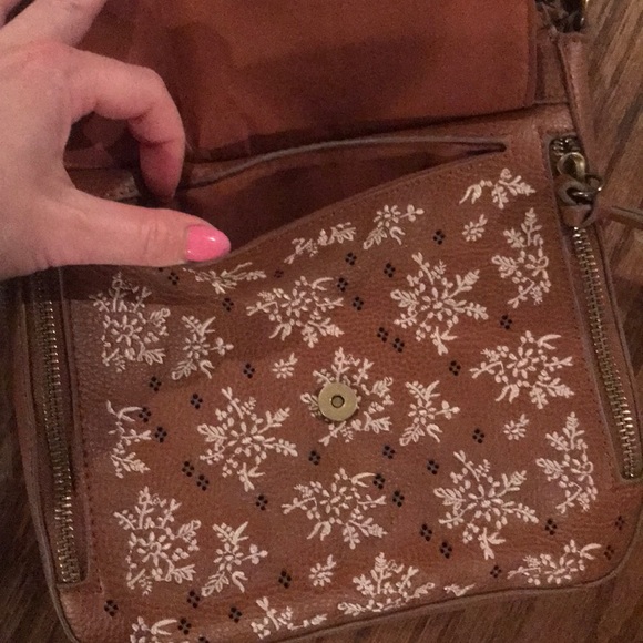 Light brown long strap purse - Picture 2 of 4